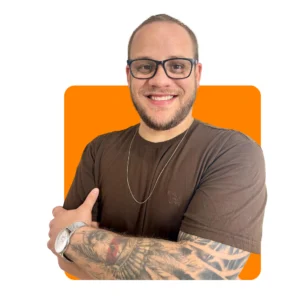 Foto de Leonardo, sócio da Agência Dricoléo, especialista em tráfego pago.